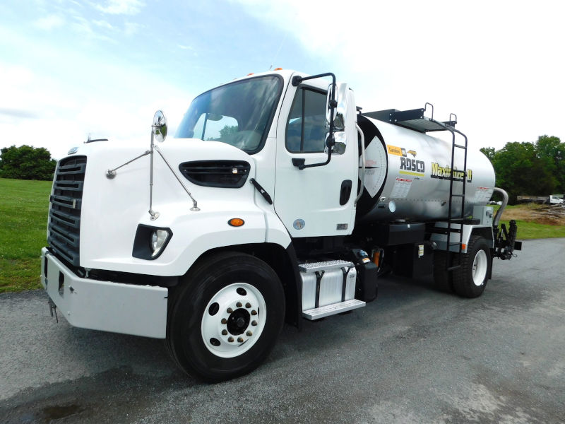 Rosco Max 2B Asphalt Distributor